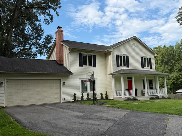4312 Holly Ridge Rd, Rockville, MD 20853