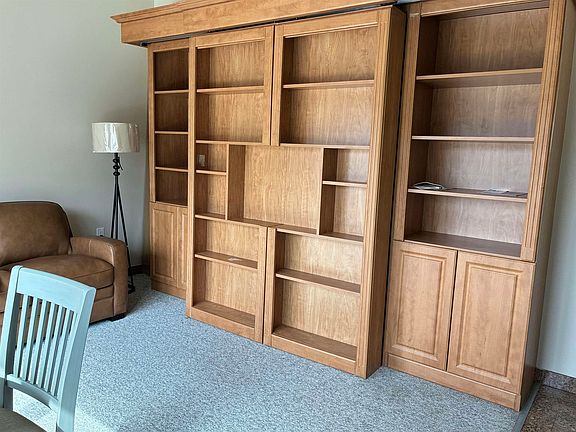 3rd image of 36 lodge Road #L-302