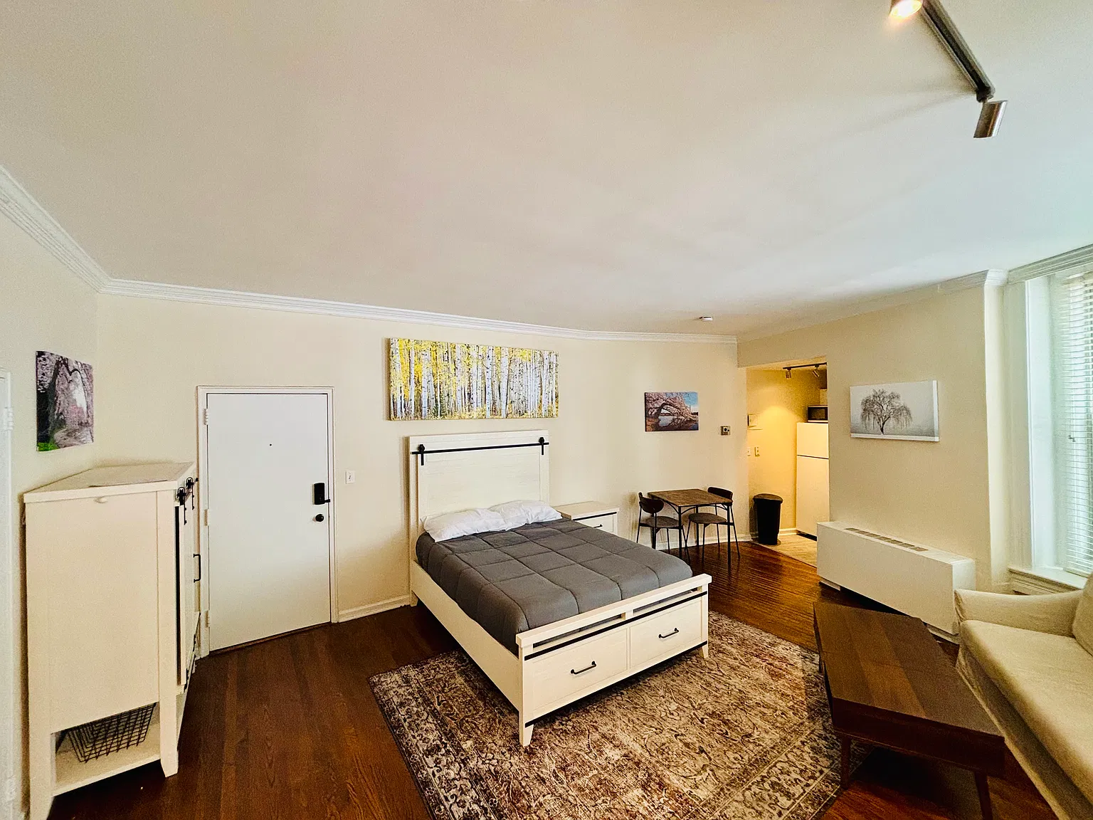 Studio, 440 sqft, $2,350 — Photo 2