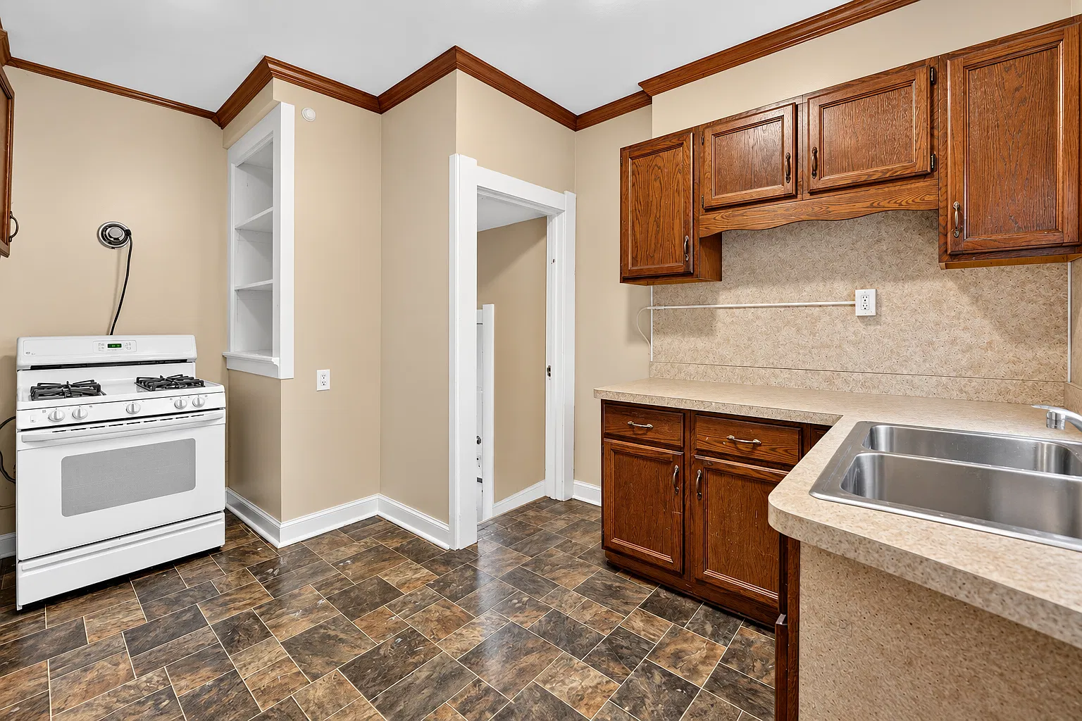 4 bed, 1529 sqft, $1,350 — Photo 4