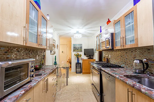 Sold by Yup Realty LLC | media 42