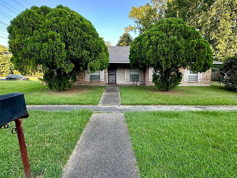 3572 Madeira Dr — Photo 1