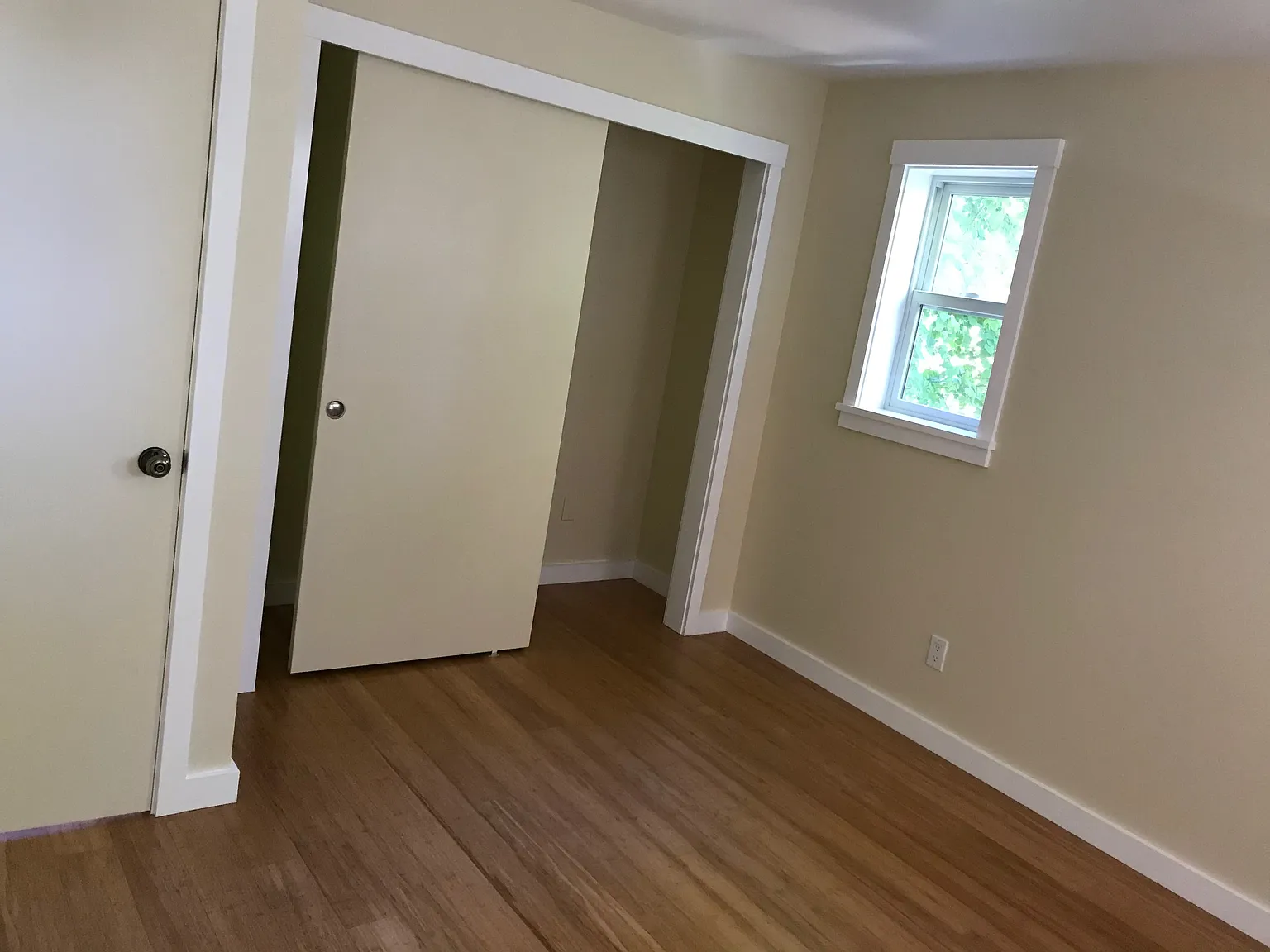 1 bed, 500 sqft, $2,100 — Photo 4