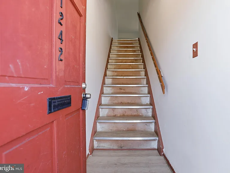1242 Liberte Ct — Photo 19