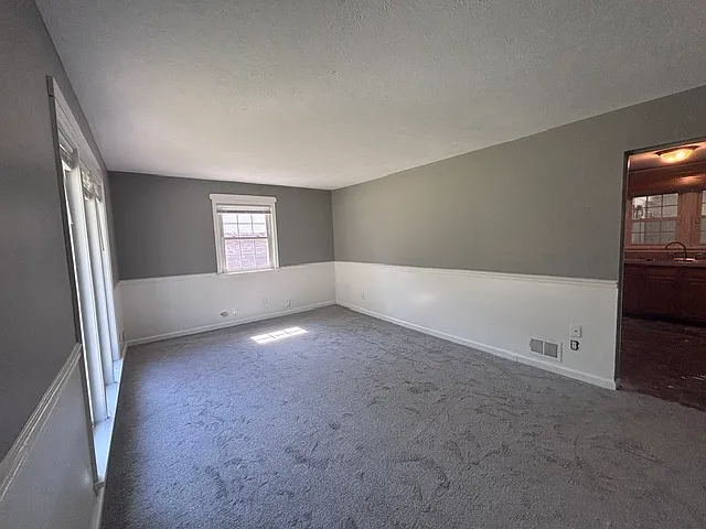 3 bed, 1521 sqft, $1,600 — Photo 3