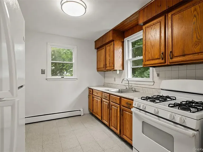 281 Old Haverstraw Rd — Photo 14