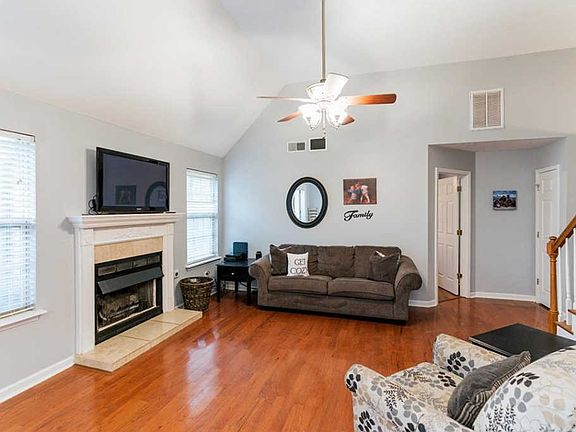 5th image of 120 Caffrey Ct