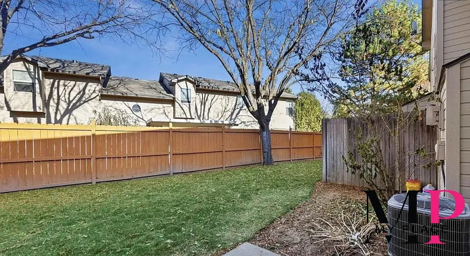 3 bed, 2.5 bath, 1331 sqft, $2,195 — Photo 4