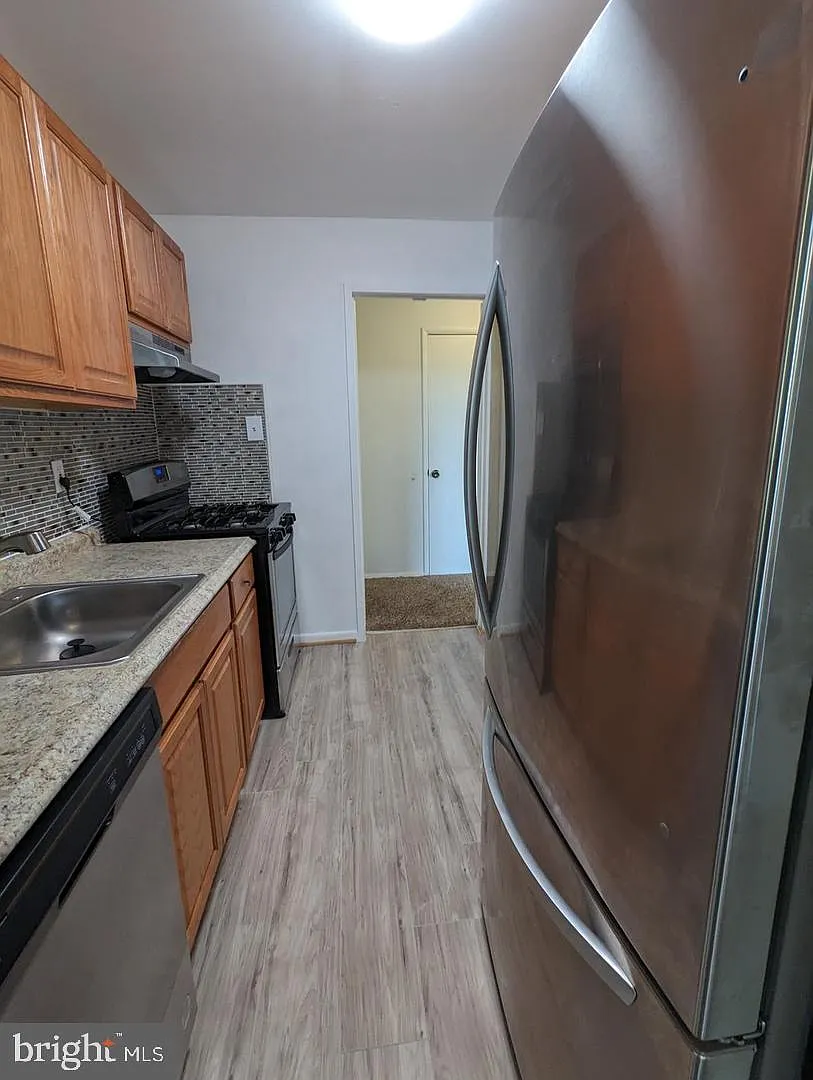 1 bed, 1.0 bath, 664 sqft, $1,550 — Photo 4