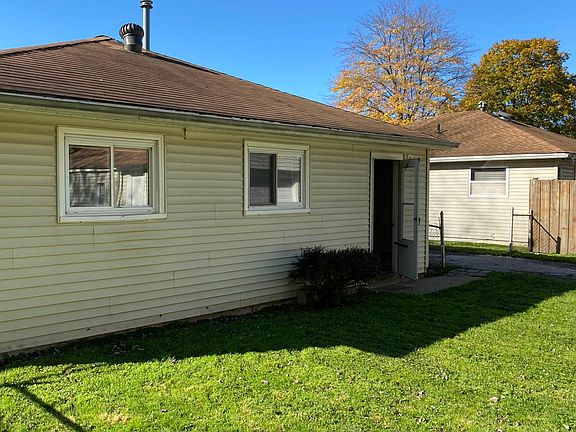 2nd image of 4789 Willowbrook Dr