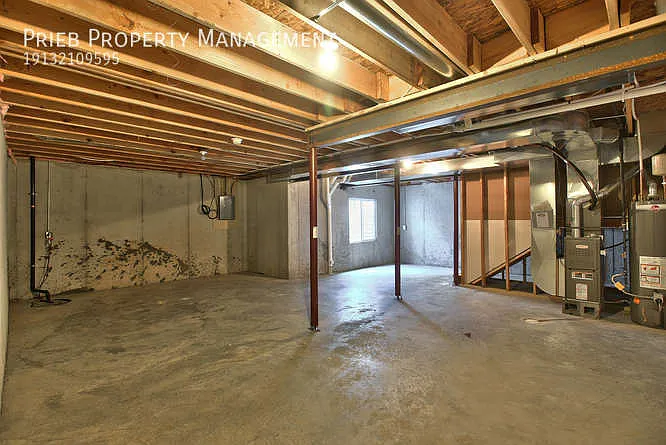 282 N Ferrel St — Photo 23
