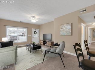 6007 Wooded Creek Dr UNIT 102, Louisville, KY 40291