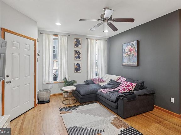 3rd image of 1522 Brown St #1