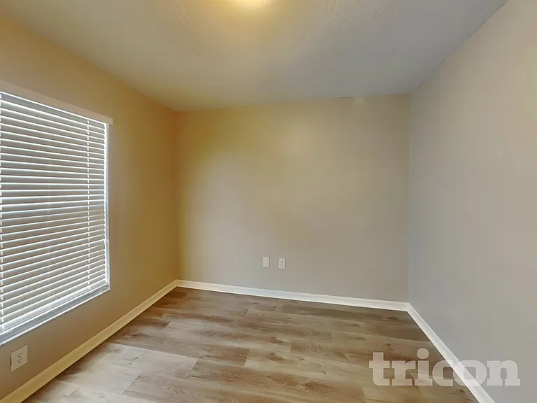 29250 Yarrow Dr — Photo 12