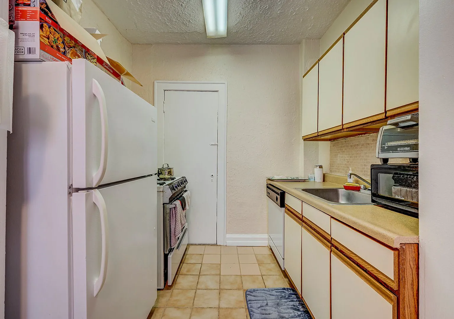 Heights Apartments on Overlook — Photo 2