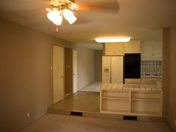 Breakfast bar and kitchen