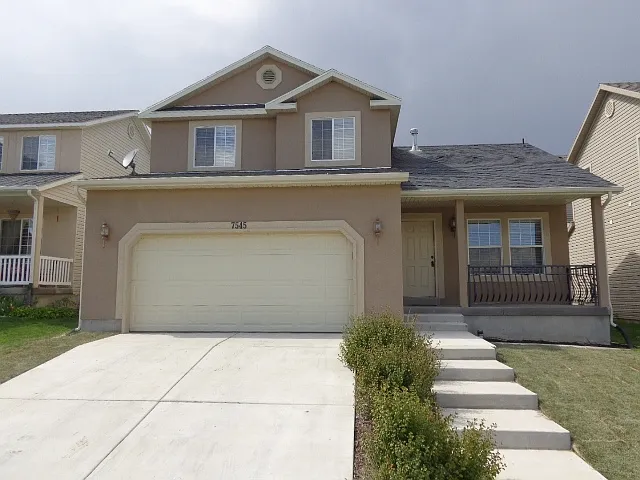 5 bed, 3.0 bath, 2320 sqft, $2,435 — Photo 1