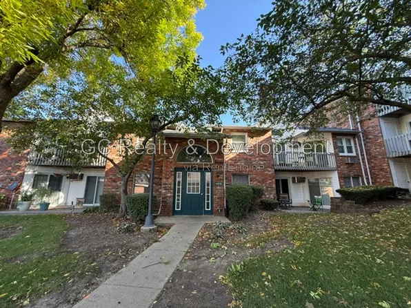 4406 W Shamrock Ln, McHenry, IL 60050