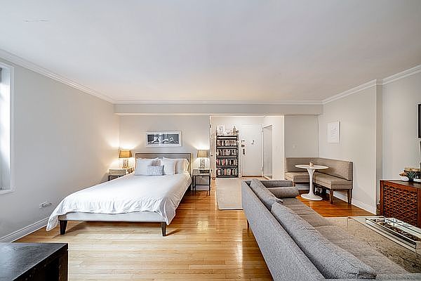1st image of 60 9th Ave #321
