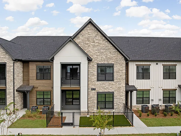 The Levi Luxury Apartments — Photo 9