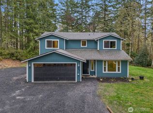 1567 E Grapeview Loop Rd, Grapeview, WA 98546
