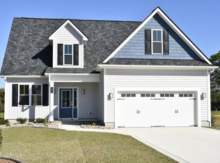 101 Leslie Dr, Hubert, NC 28539