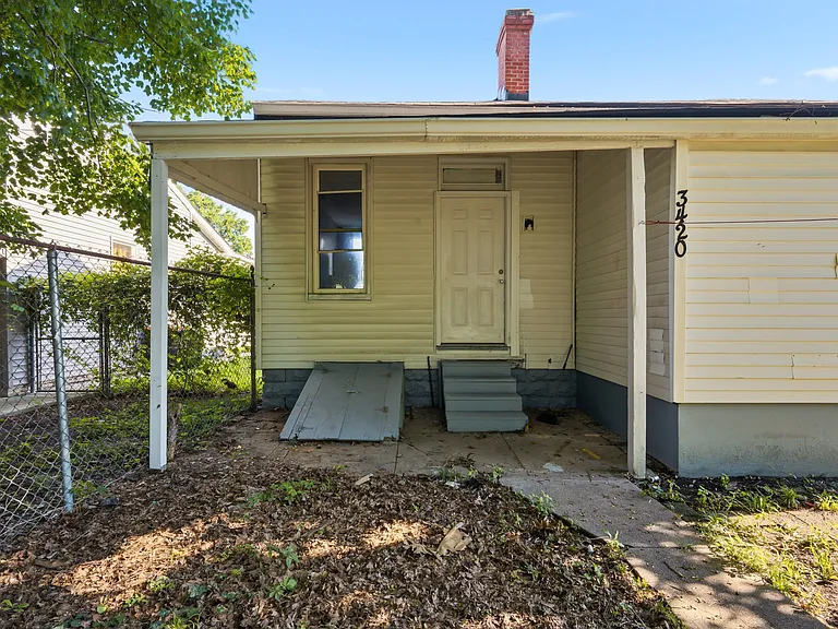 3420 W Jefferson St — Photo 6