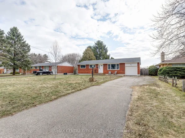 68 Bailey Ave, Central Elgin, ON N5R 5A1