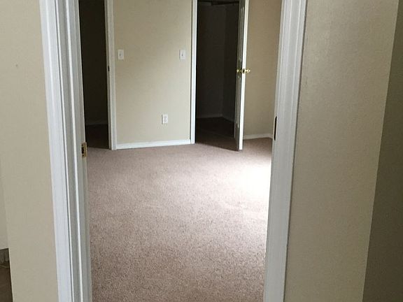 4th image of 1807 S 18th Pl