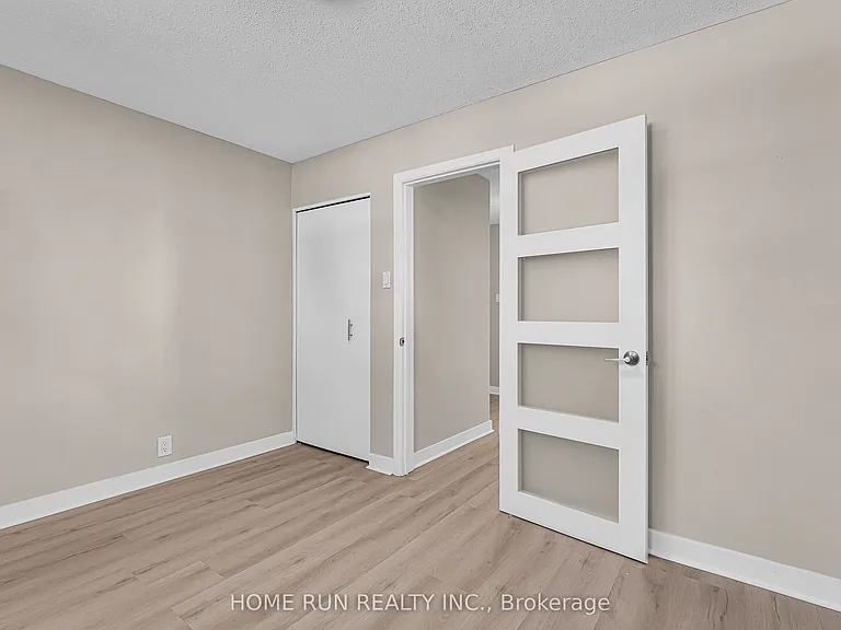 1259 Meadowlands Dr E — Photo 8