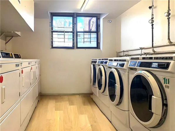 1577 East 17th Street image 20 of 21