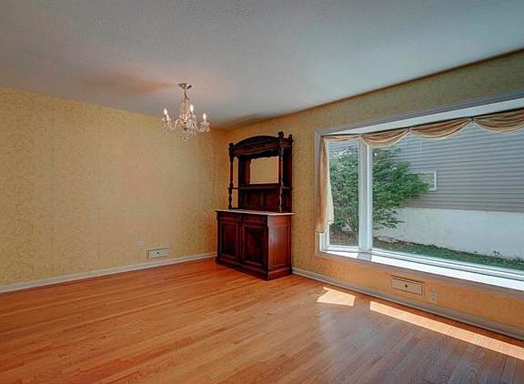 5th image of 3805 W 51st St
