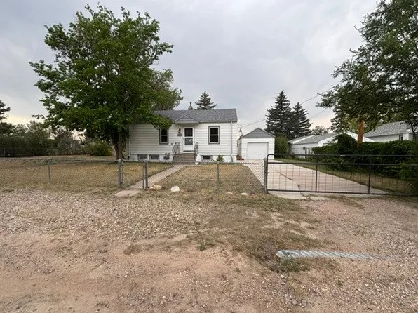 2102 S 3rd Ave, Cheyenne, WY 82007