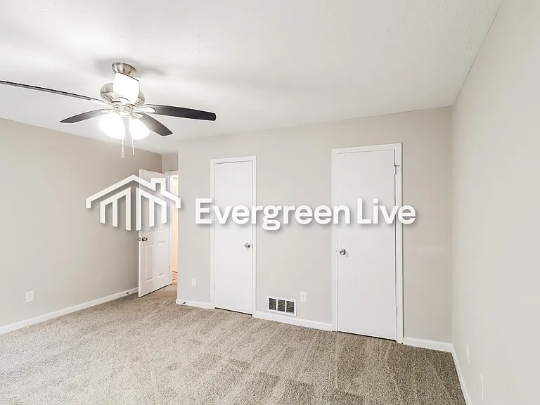 390 Springlake Dr — Photo 6