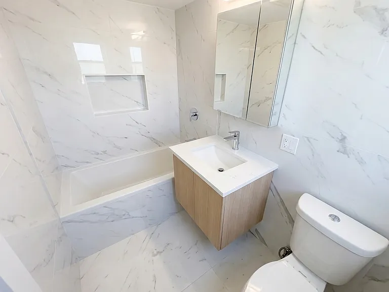 633 S Laflin St #306 — Photo 4
