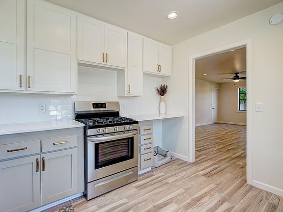 4th image of 1816 NW 40th St