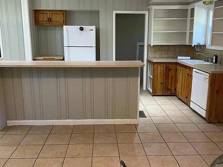 4207 S Norfolk Ave — Photo 3
