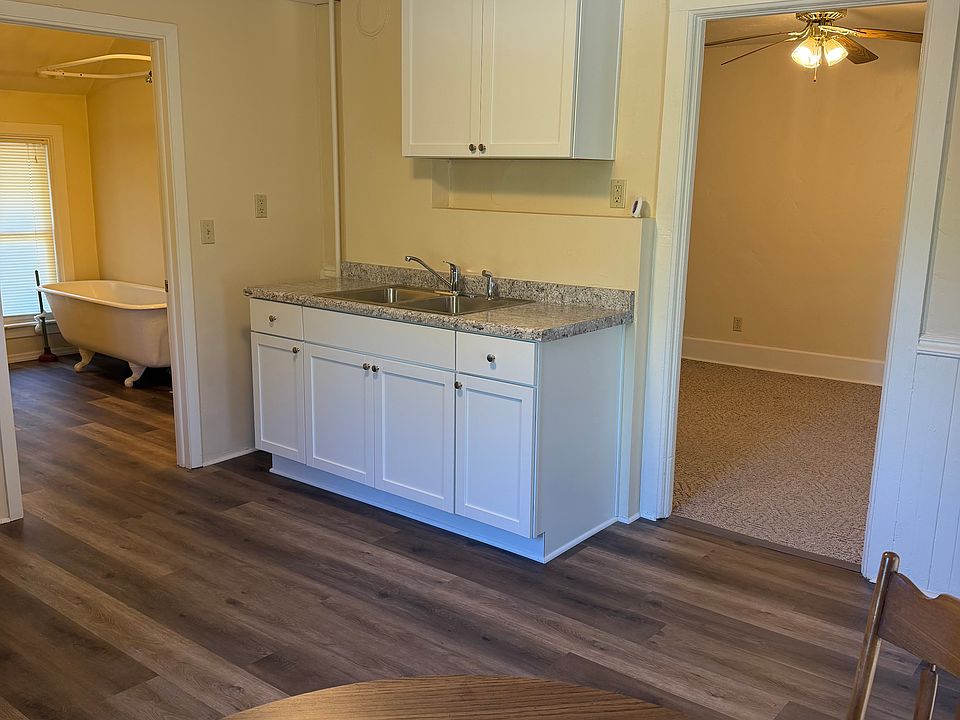 2nd image of 425B N 8th St #425B