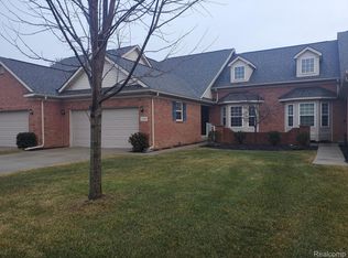 13407 Shire Ln Unit 27, Southgate, MI