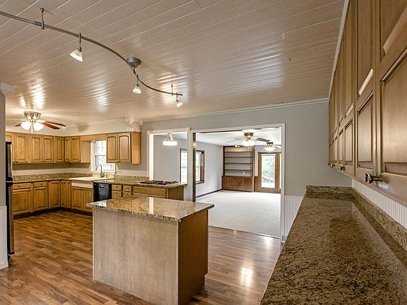 4th image of 8233 Angel Dr