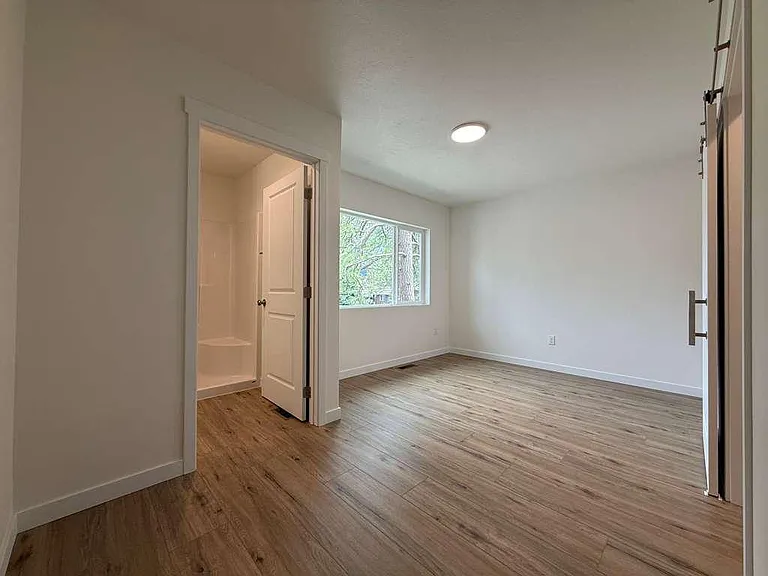 3925 E 32nd Ave #2 — Photo 11