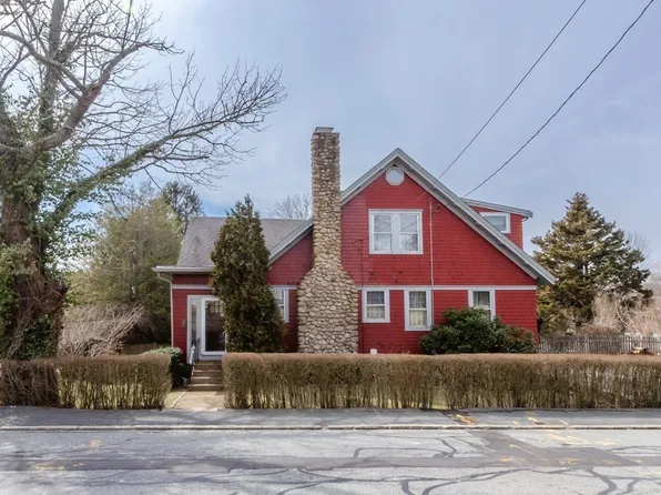28 Middle St, Dartmouth, MA 02748