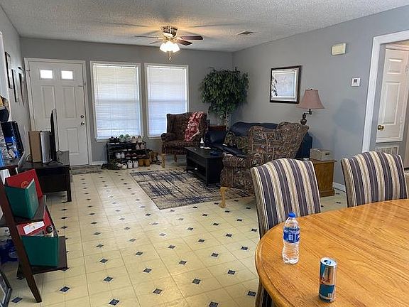 4th image of 798 Holly St