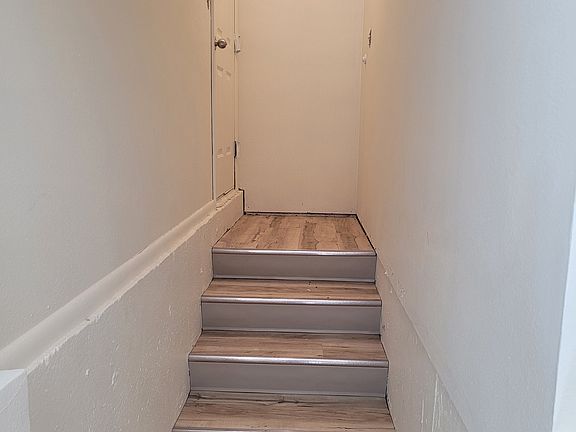 3rd image of 520 N 19th Ave #B