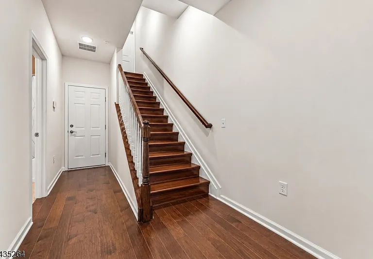 18 Cortland Ct #A — Photo 3