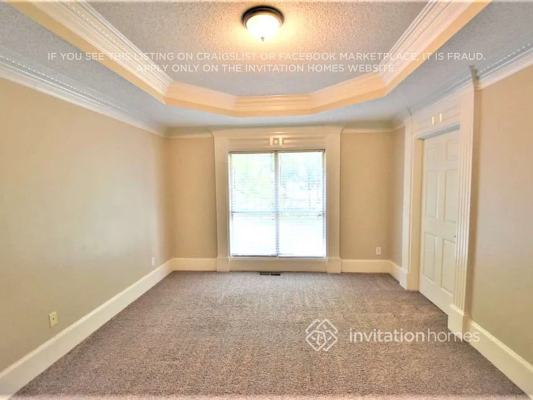 1885 Chadwick Dr — Photo 5