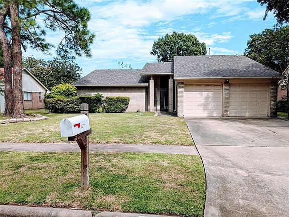 2nd image of 15731 Boulder Oaks Dr