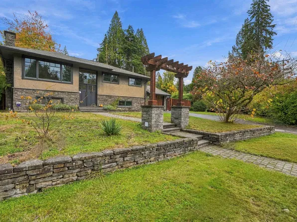 444 Evergreen Pl, North Vancouver, BC V7N 2Z2