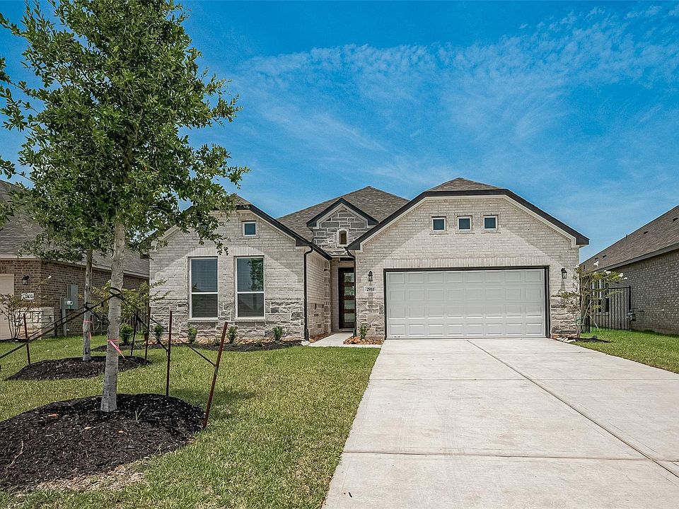1st image of 2911 Golden Isle Dr