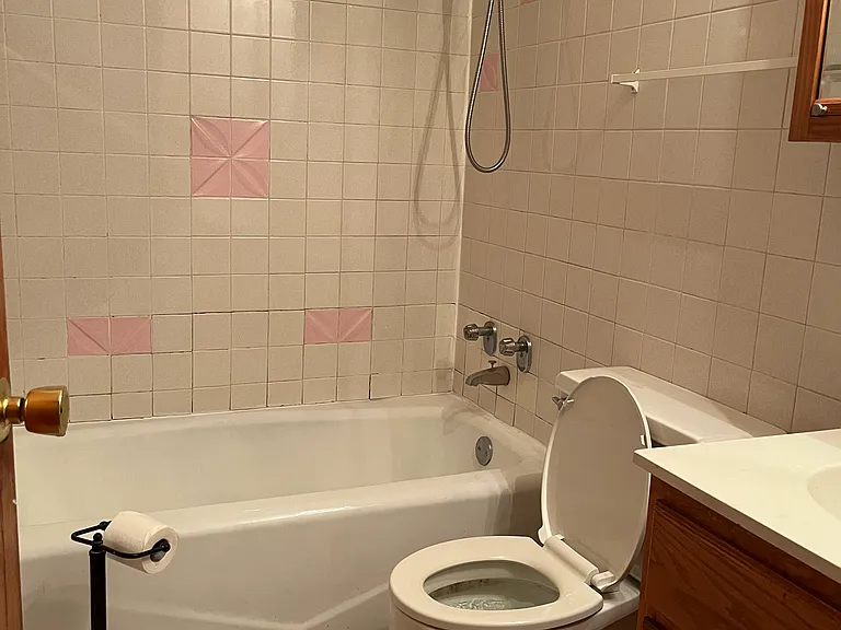 W 63rd Pl — Photo 4